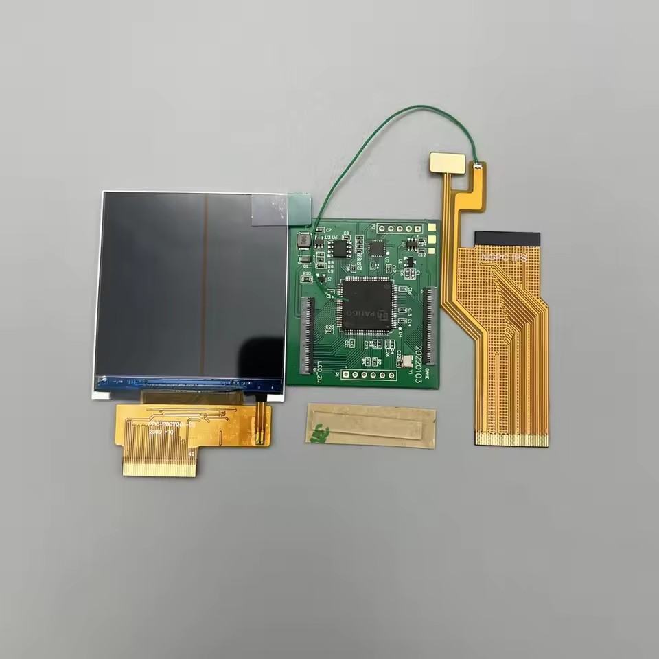 새로운 2.6인치 오리지널 사이즈 고휘도 IPS LCD - Gaming Accessories Needed 리뷰 및 가격